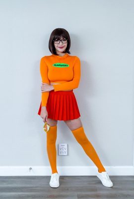 (TeamSkeet) 가슴 단서의 Rissa May (Scooby-Doo)